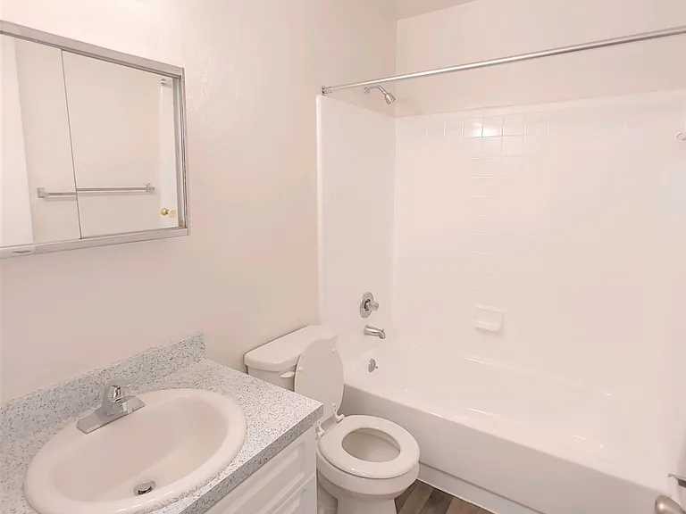 Stairs Bathroom for either a 2/1.5 or 3/2.5 .