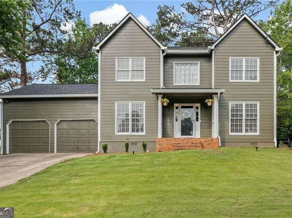 994 Coach House Dr, Tucker, GA 30084