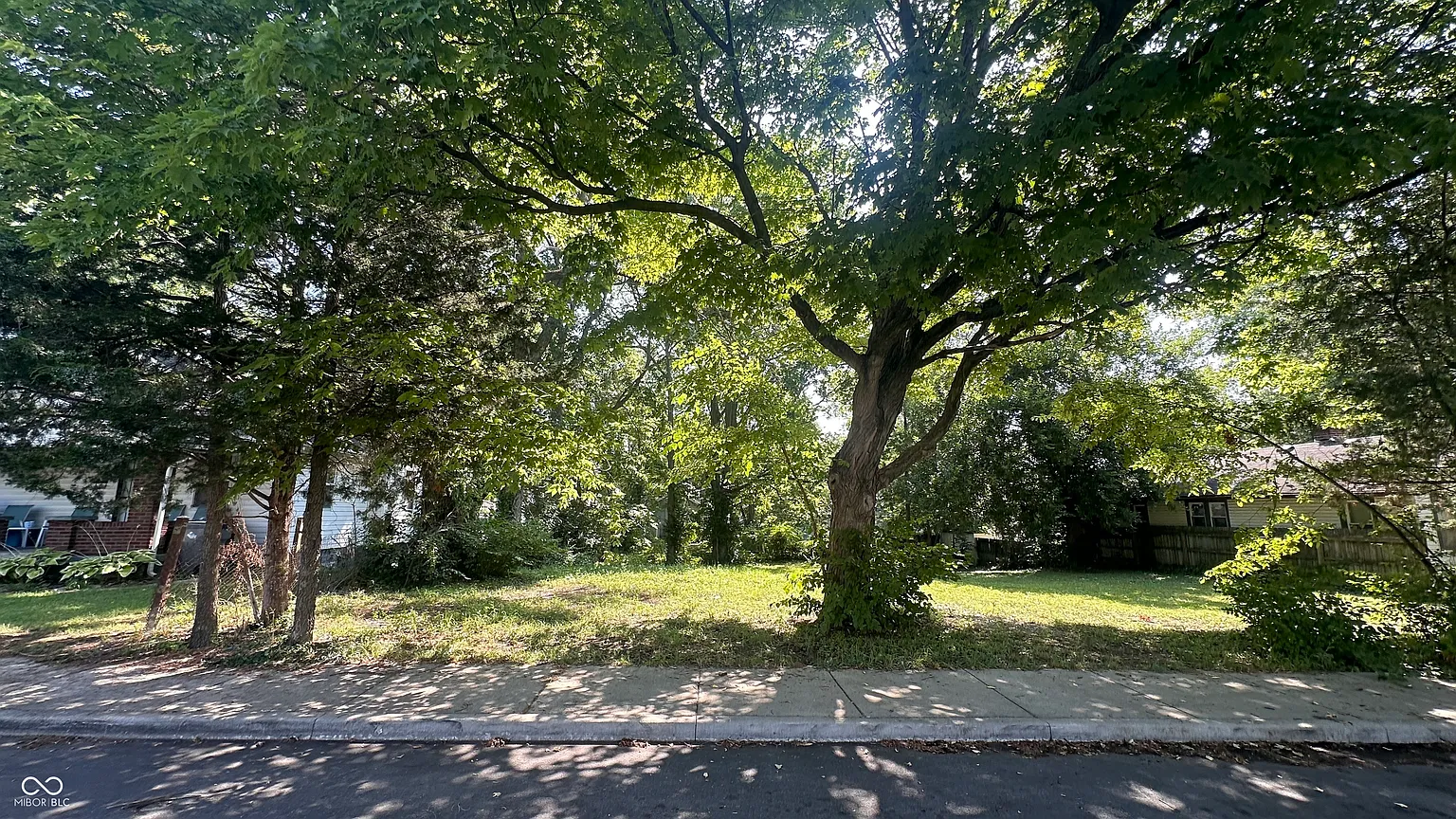 1423 Winfield Ave photo 1