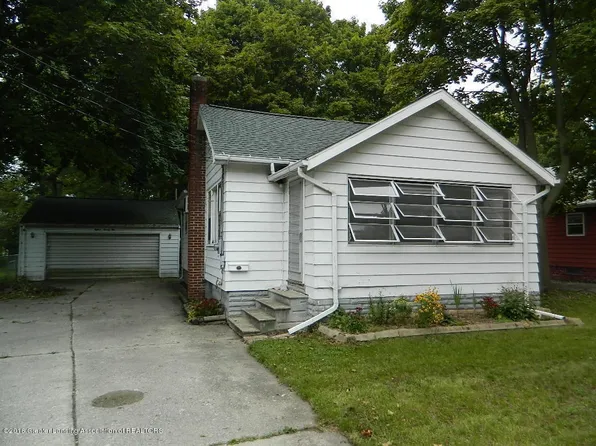 1879 Maple St, Holt, MI 48842