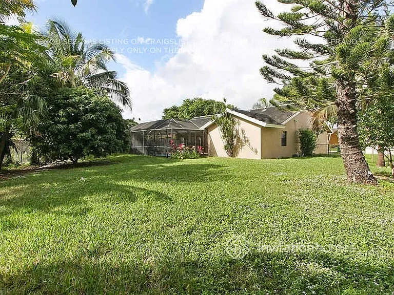 7002 NW 38th St — Photo 18