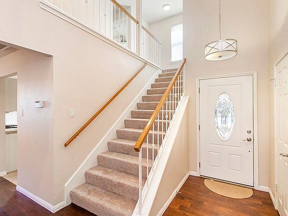3rd image of 15900 De Peer Ave