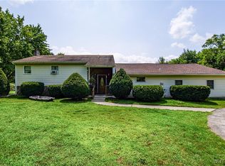 7578 Ridge Rd, Gasport, NY 14067