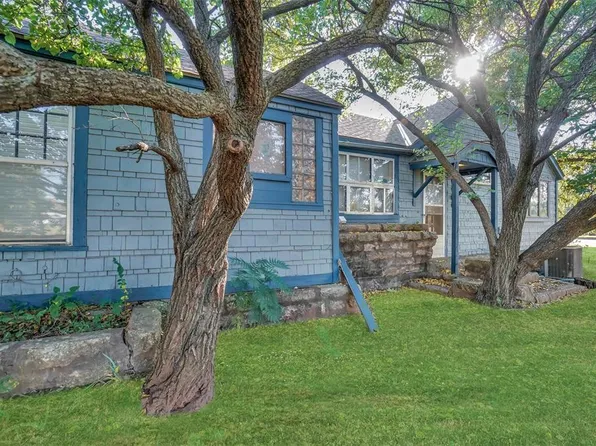 1506 N 4th St, Sayre, OK 73662