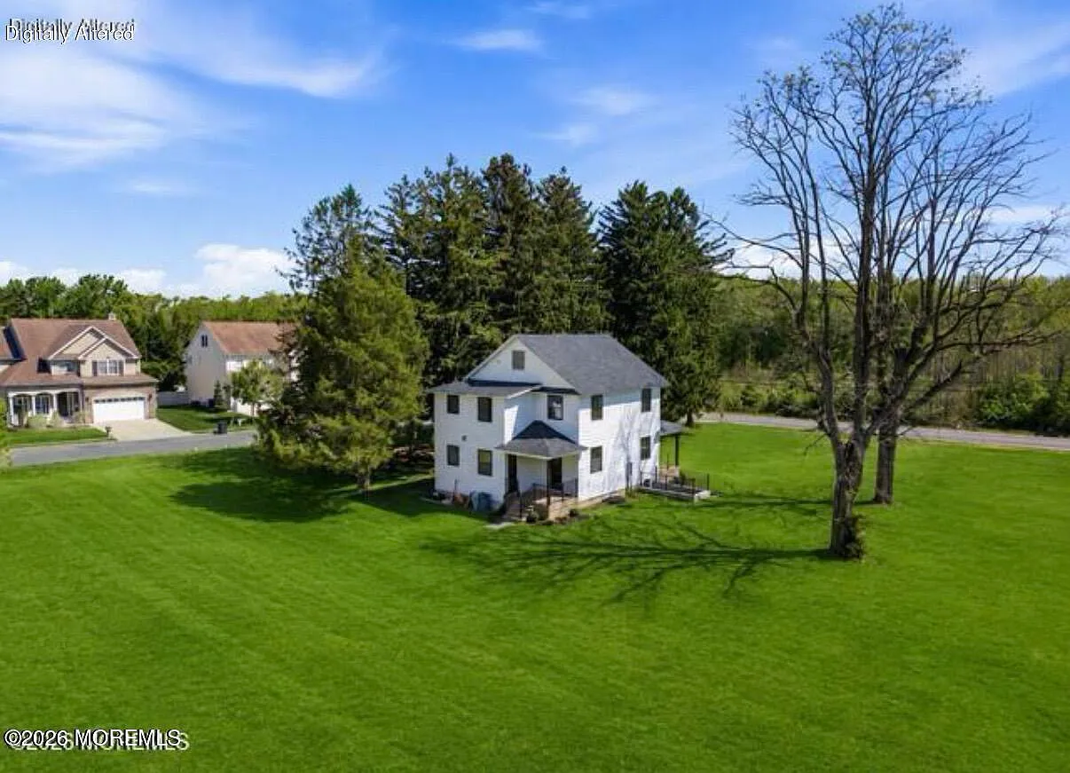 4 bed, 3.5 bath, 2024 sqft, $4,200 — Photo 3