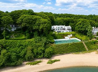 26 Tennis Court Rd, Oyster Bay Cove, NY 11771