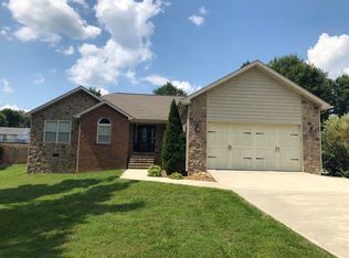 149 Shoreline Dr, Crossville, TN 38555