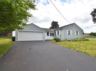 631 James St, Chicopee, MA 01020