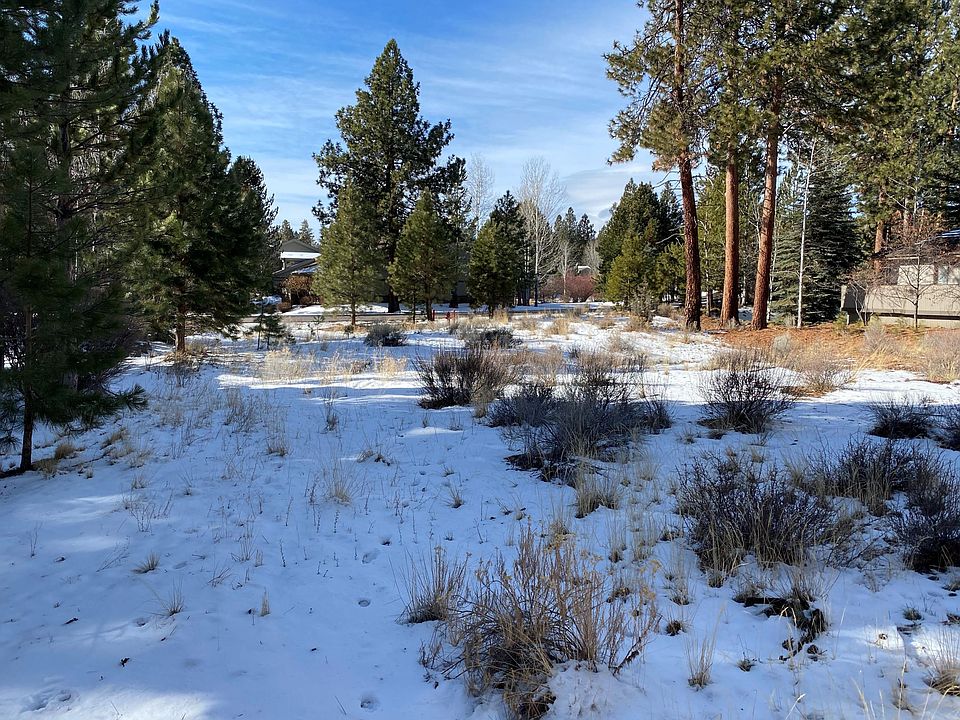 2nd image of 19547 Green Lakes Loop