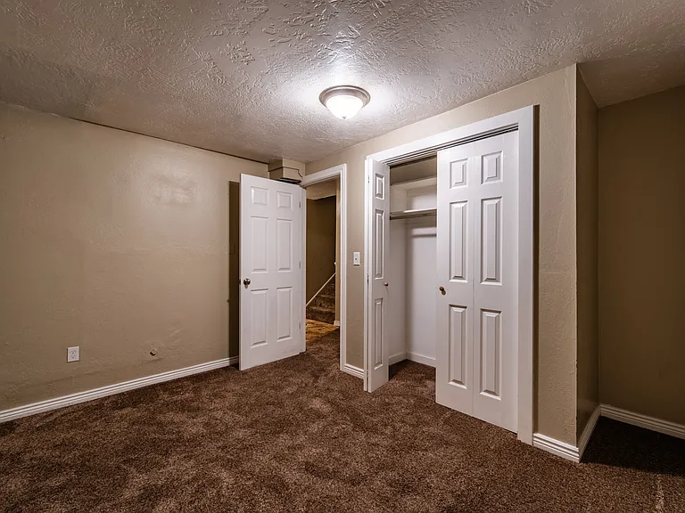 232 S Cherry Hill Dr — Photo 8