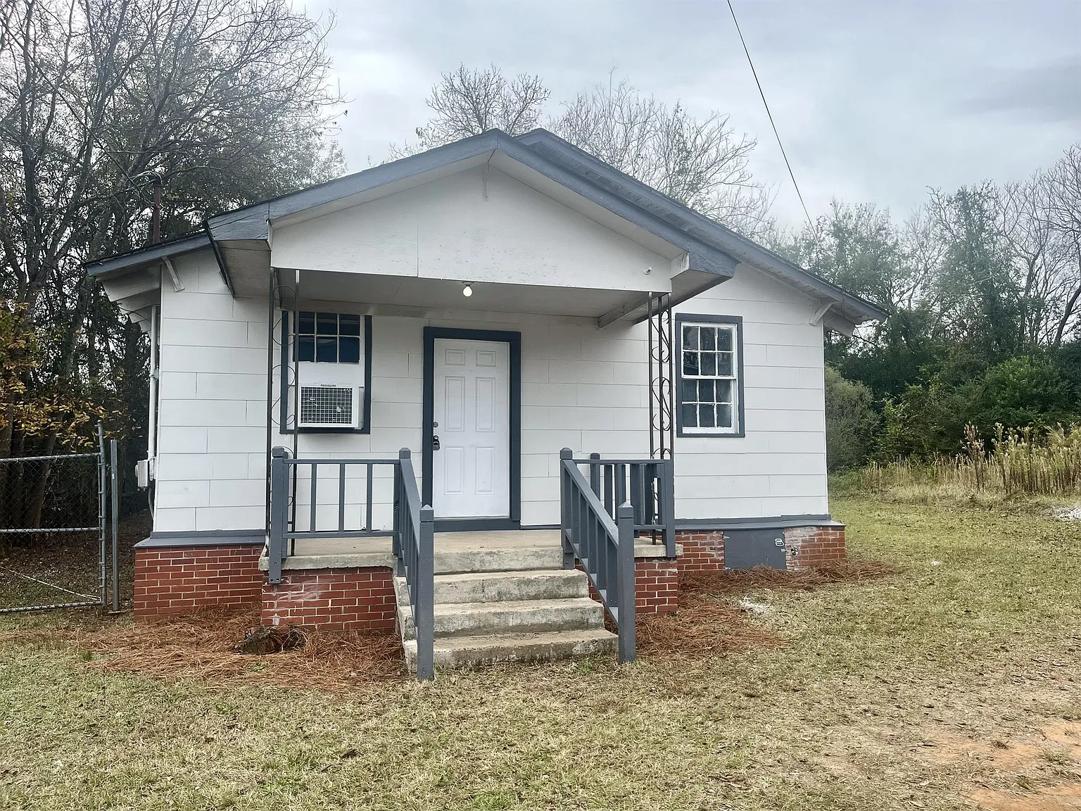 524 Carmen Pl photo 1