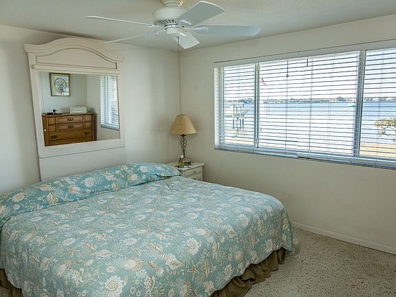 2nd image of 235 Bahia Vista Dr