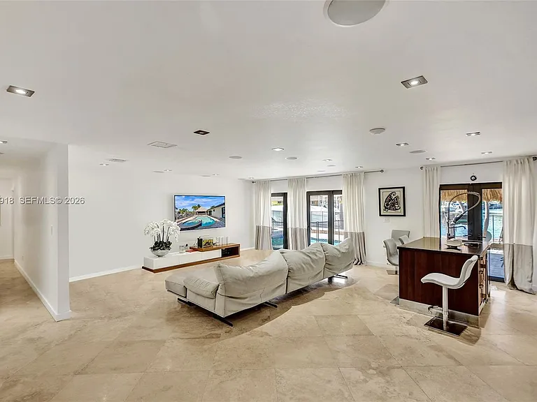 2075 Ixora Rd — Photo 22