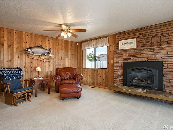 3rd image of 4225 Saltspring Dr