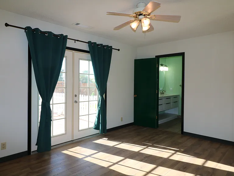 508 Las Marias Dr SE — Photo 19