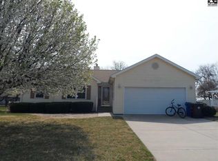 303 Wollmann St, Moundridge, KS 67107