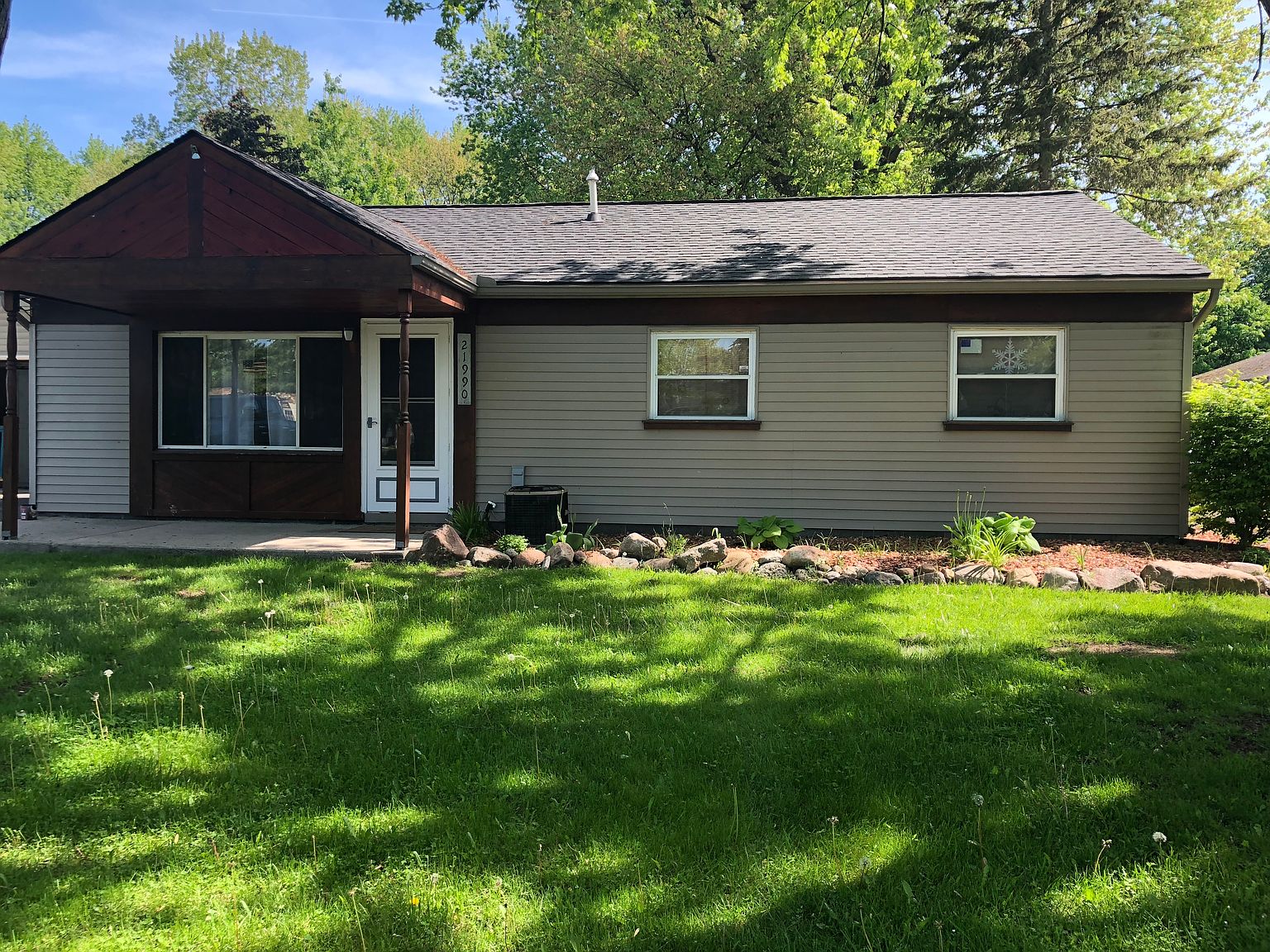 21990 Remick Dr, Clinton Township, MI 48036 | Zillow