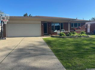 14617 Ivanhoe Dr, Warren, MI