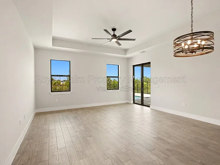 3750 NE 13th Ave — Photo 7