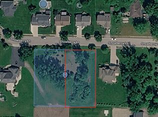 95 Snowberry Ln, East Amherst, NY 14051