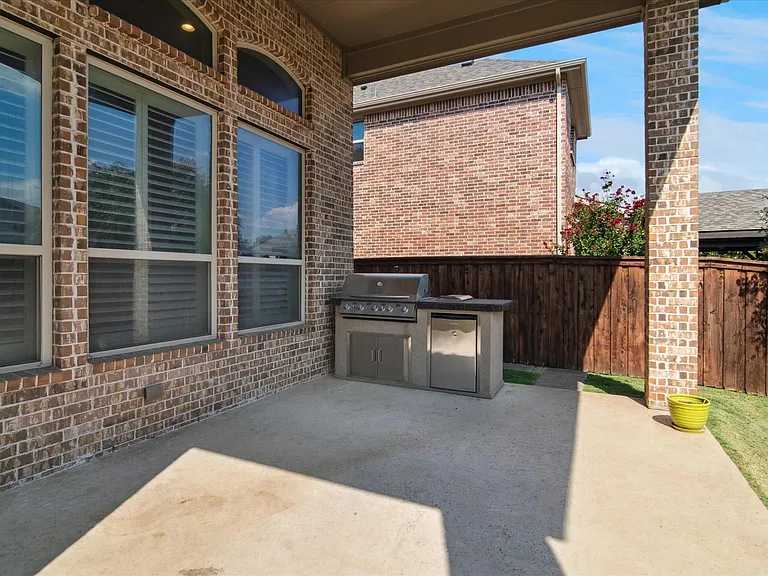 1618 Whirlaway Ct — Photo 25