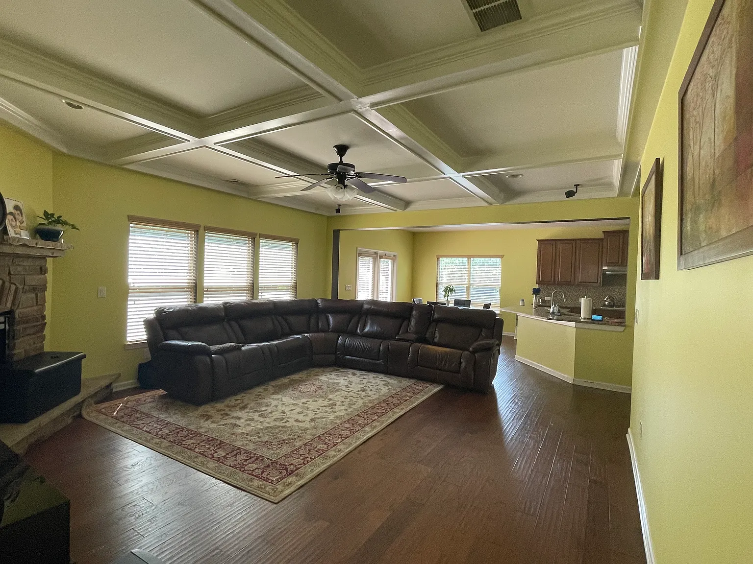 6 bed, 5100 sqft, $3,700 — Photo 4