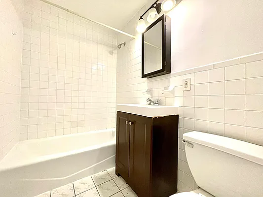 Rented by Metropolitan Property Group | media 38