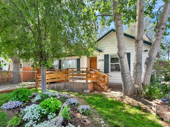 1219 N Indiana Ave, Caldwell, ID 83605