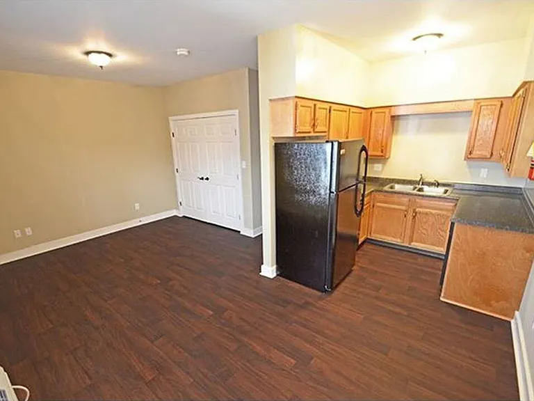Amazing Apartments Downtown Bloomington — Photo 4