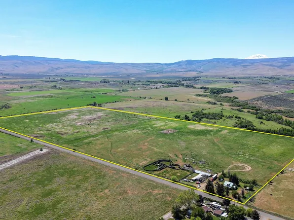 3820 Wesley Rd, White Swan, WA 98952