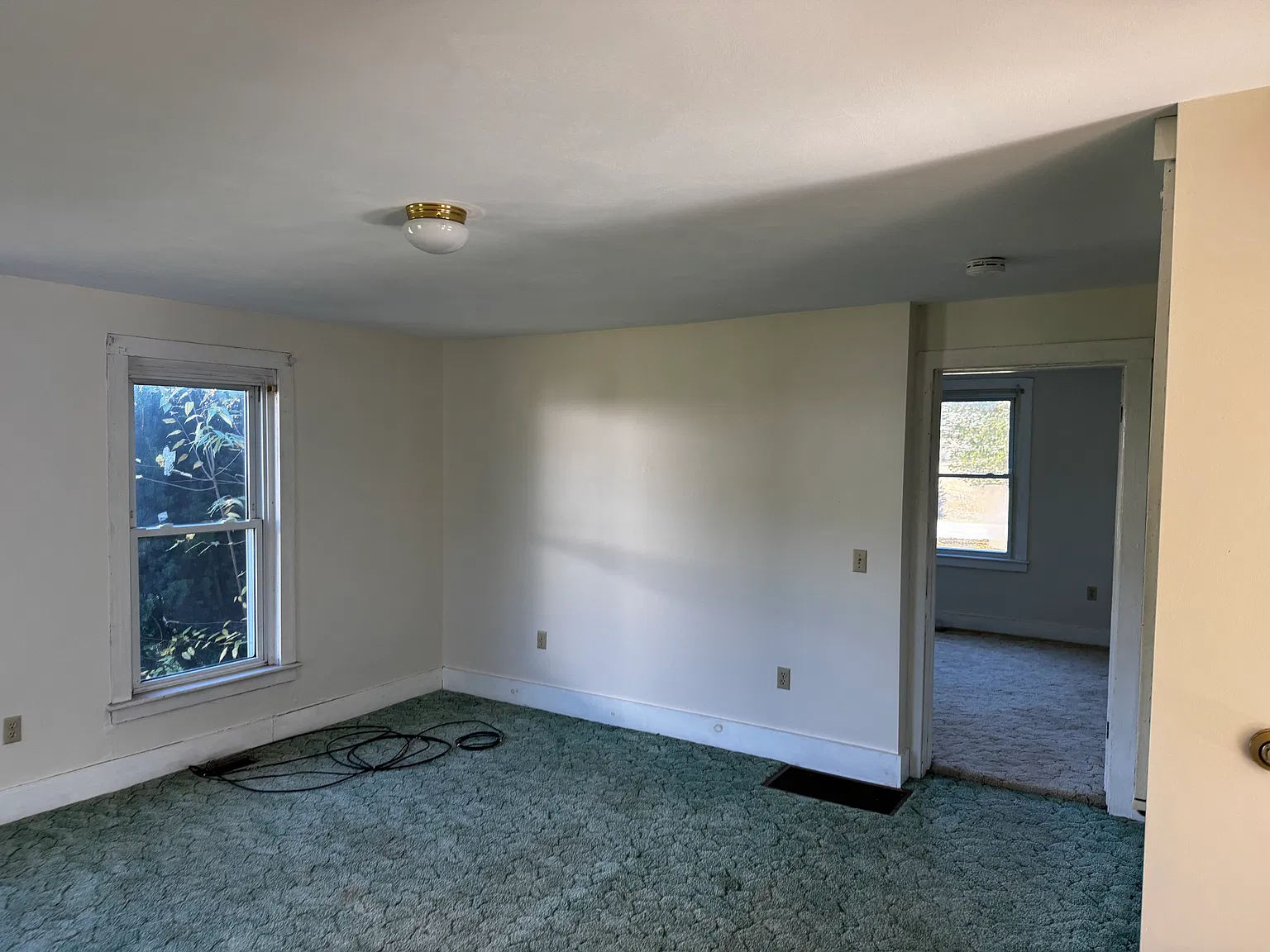 1 bed, 850 sqft, $1,000 — Photo 2