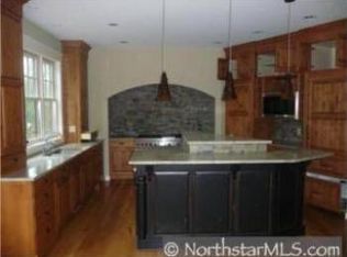 3962 Greystone Rdg, Saint Paul, MN 55122