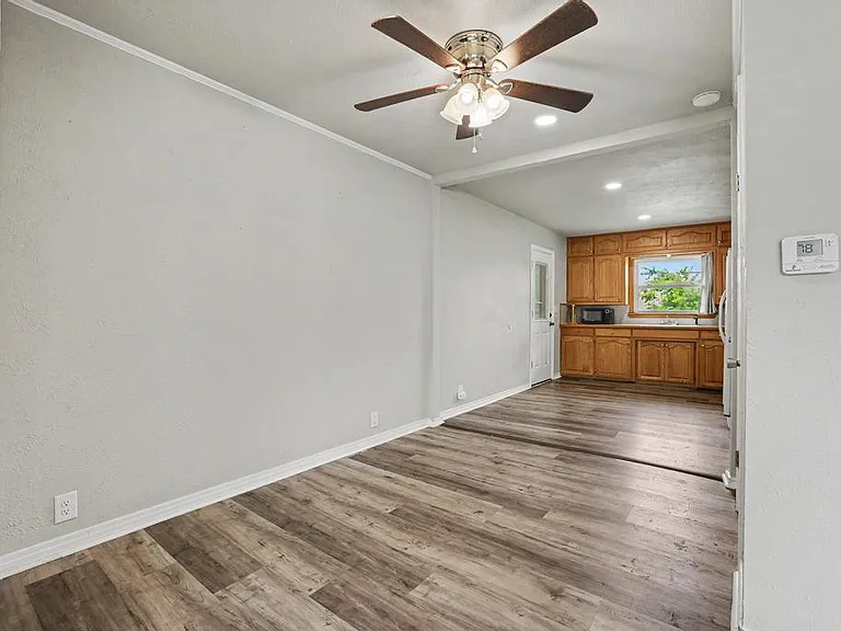 2407 N Shannon St — Photo 25