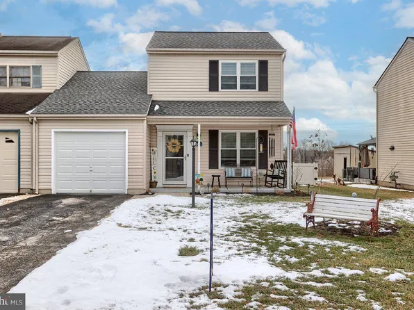 3021 Milky Way Rd, Dover, PA 17315