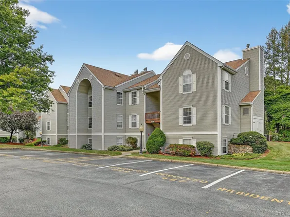 1132 Washington Green #LP2, New Windsor, NY 12553