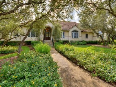 8 Club Estates Pkwy, The Hills, TX, 78738