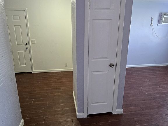 3rd image of 596 Eleanor Ave