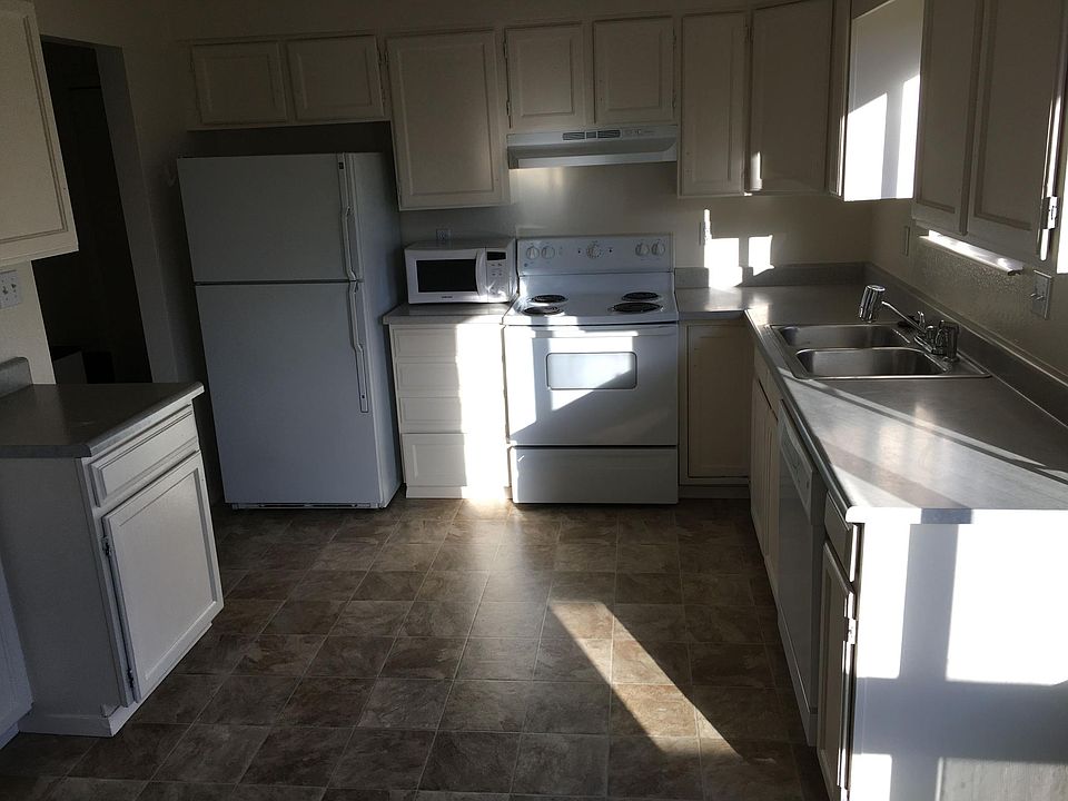 2nd image of 5471 White Pl