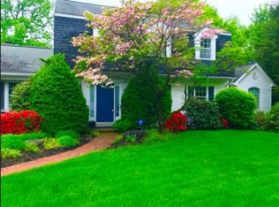 1054 Ladderback Dr, Lancaster, PA 17601