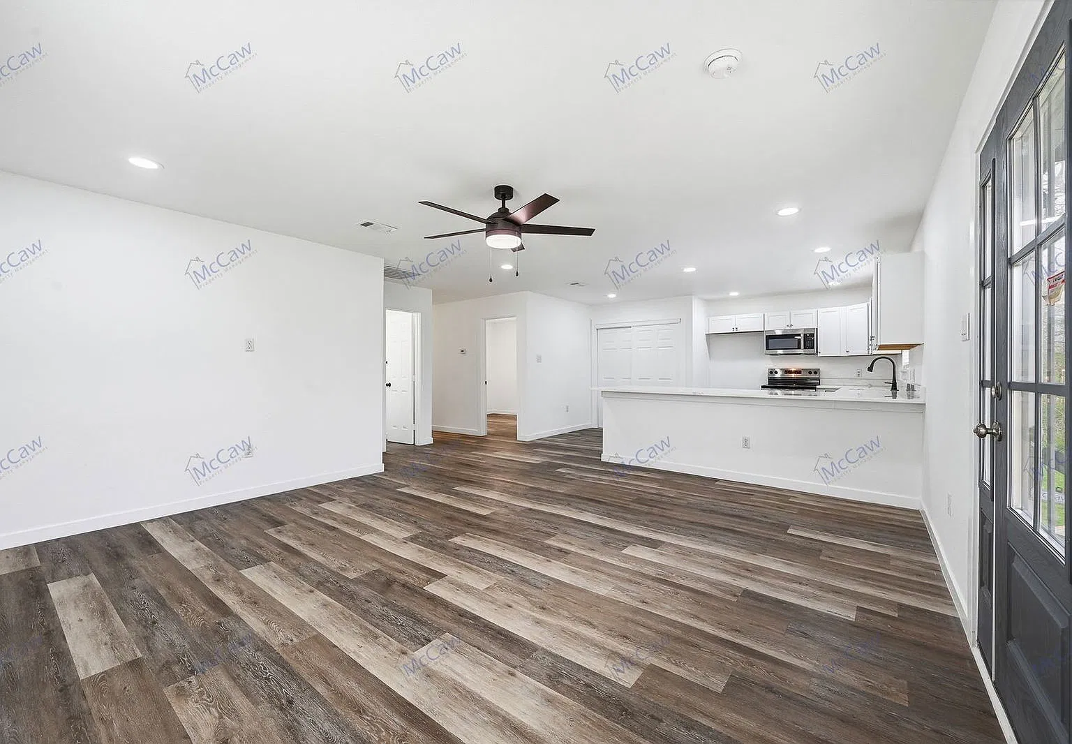 4 bed, 2.0 bath, 1274 sqft, $1,695 — Photo 4