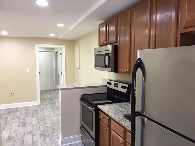 1811 Kalorama Rd NW — Photo 2