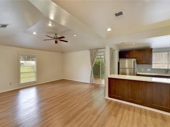 3404 S Oak Dr #A, Austin, TX 78704