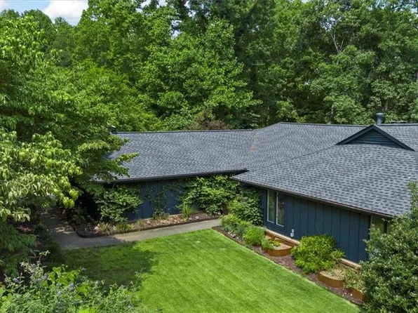 11785 Mountain Laurel Dr, Roswell, GA 30075