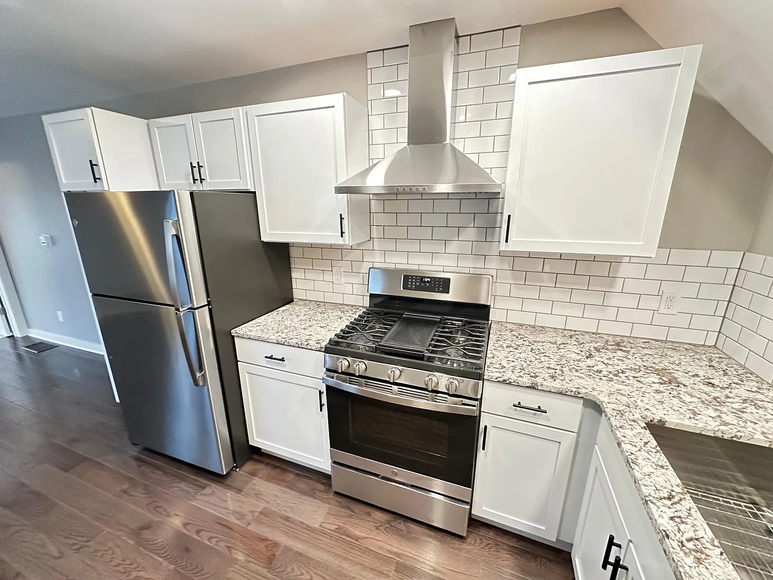 3 bed, $1,995 — Photo 2
