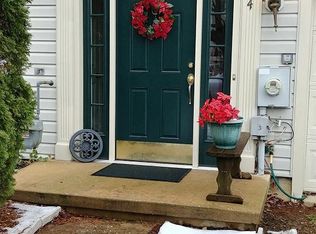 4 Hibiscus Dr, Newark, DE 19702