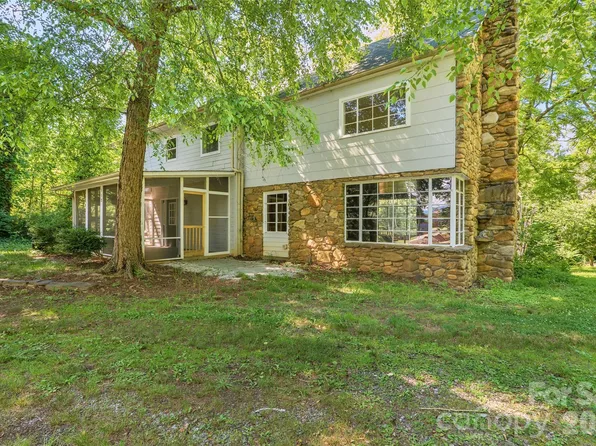 112 Candler School Rd, Candler, NC 28715