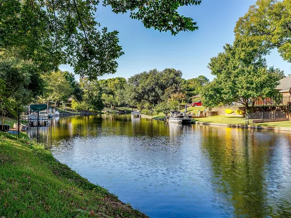 1308 Crowley Rd, Arlington, TX 76012