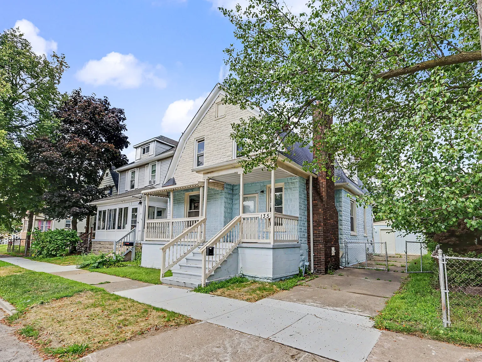 4 bed, 2260 sqft, $1,800 — Photo 3