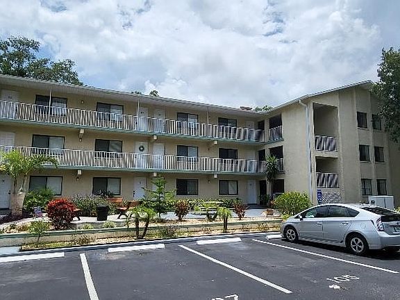 2nd image of 633 S Palmetto Ave #2010