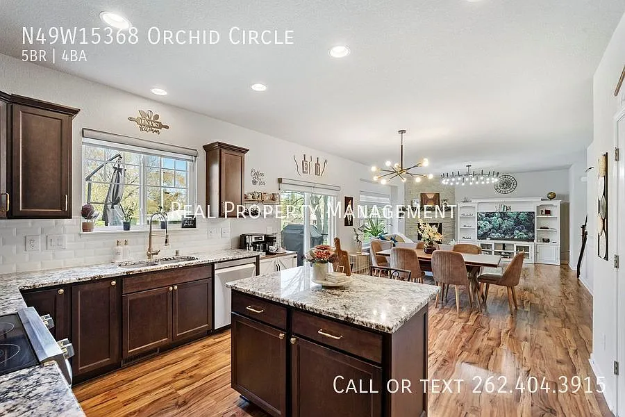 Building Photo - N49W15368 Orchid Cir